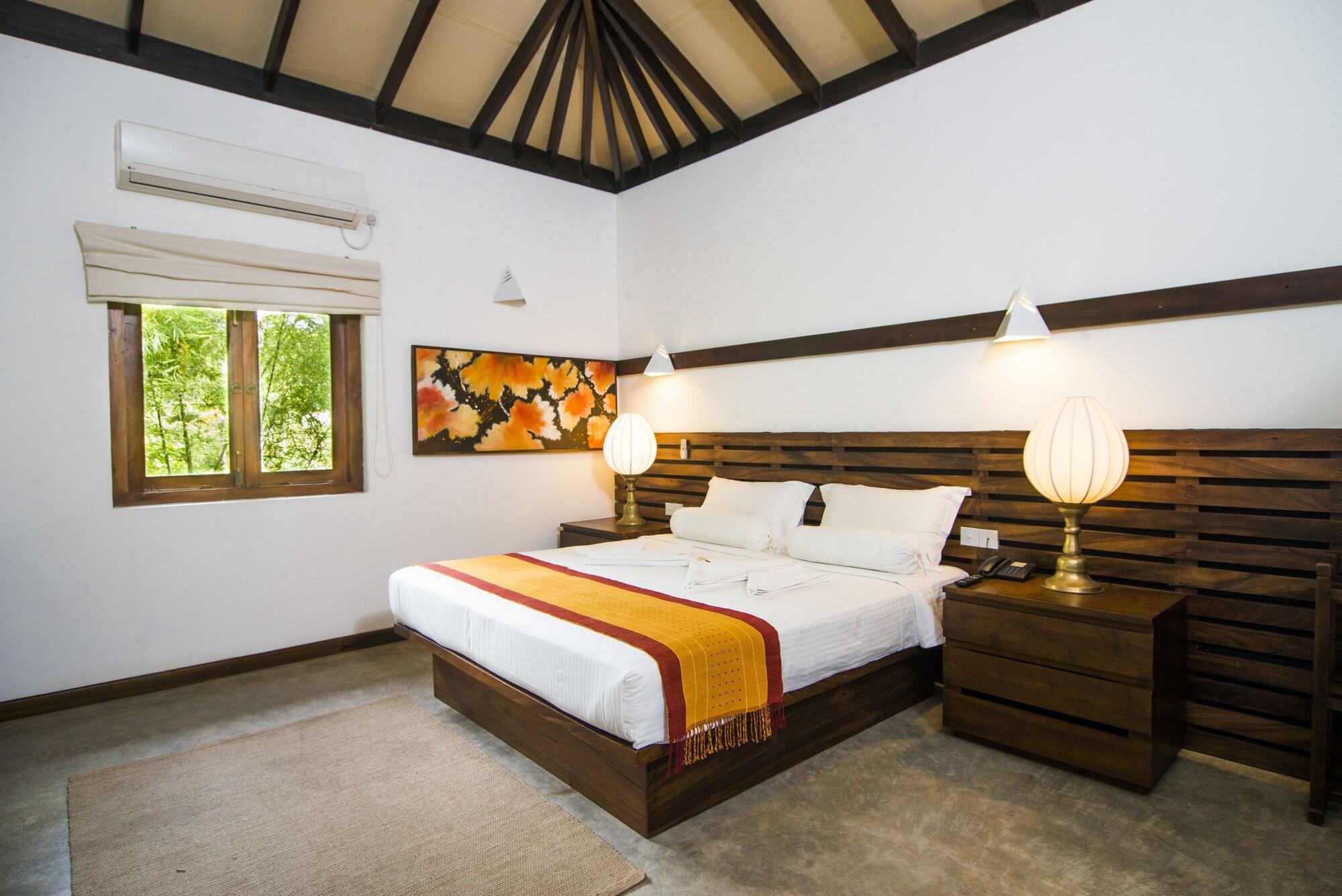 Roman Lake Ayurveda Boutique Resort - Level 1 Certified アフンガラ エクステリア 写真