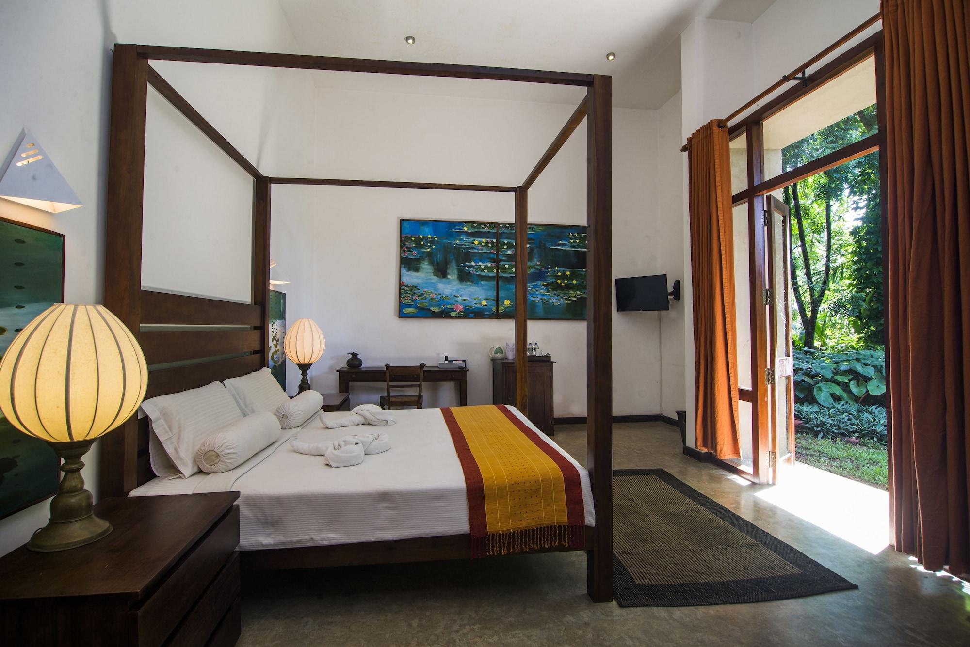Roman Lake Ayurveda Boutique Resort - Level 1 Certified アフンガラ エクステリア 写真