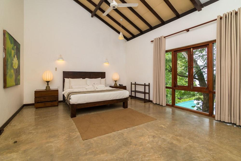 Roman Lake Ayurveda Boutique Resort - Level 1 Certified アフンガラ エクステリア 写真
