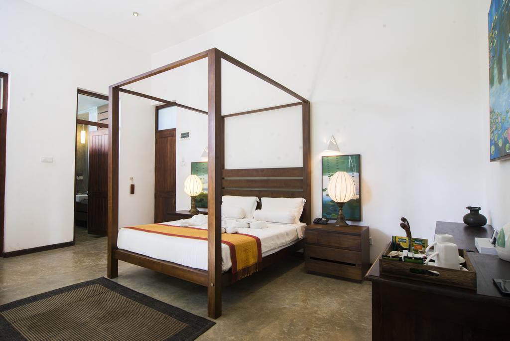 Roman Lake Ayurveda Boutique Resort - Level 1 Certified アフンガラ エクステリア 写真