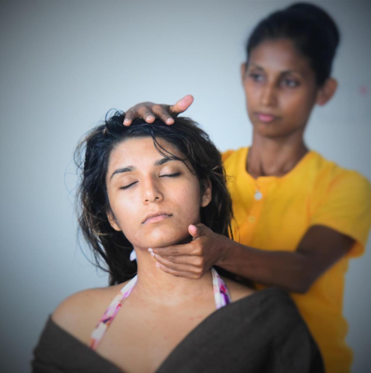 Roman Lake Ayurveda Boutique Resort - Level 1 Certified アフンガラ エクステリア 写真