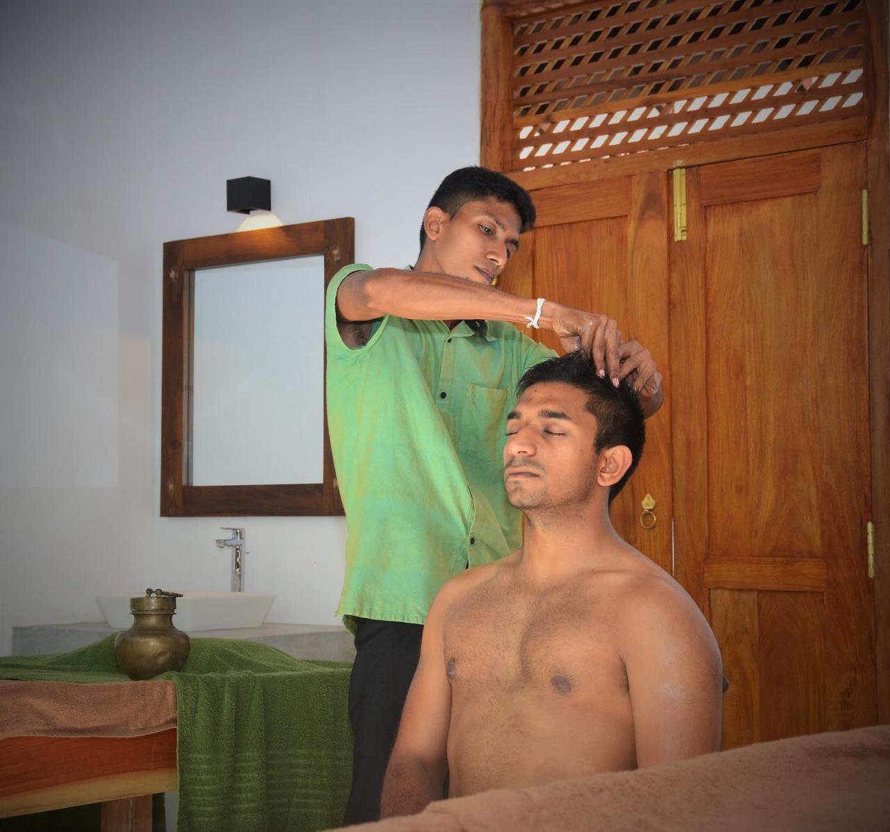 Roman Lake Ayurveda Boutique Resort - Level 1 Certified アフンガラ エクステリア 写真